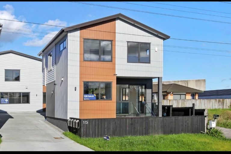 Photo of property in 1/15 Old Wairoa Road, Papakura, 2110
