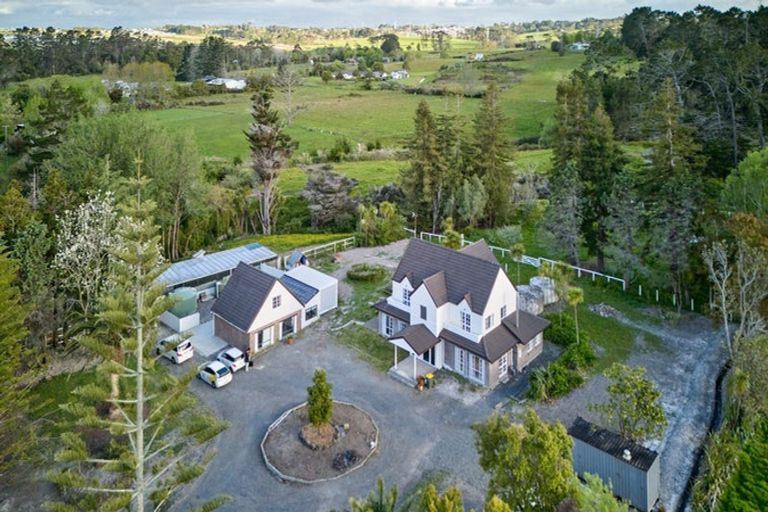 Photo of property in 150 Nixon Road, Taupaki, Henderson, 0782