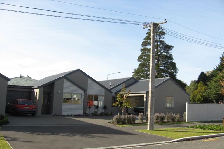 Photo of property in 4/2 Hamilton Avenue, Ilam, Christchurch, 8041