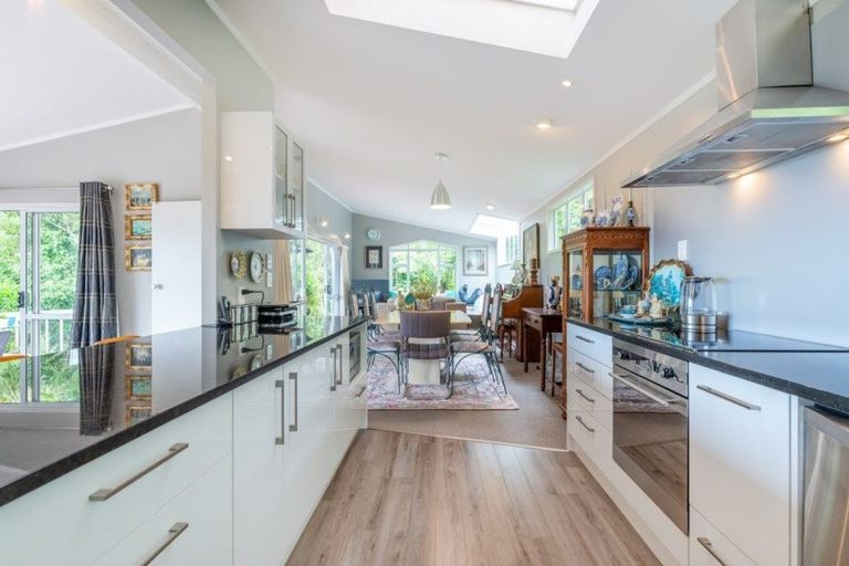 Photo of property in 9 Kauri Road, Birkenhead, Auckland, 0626