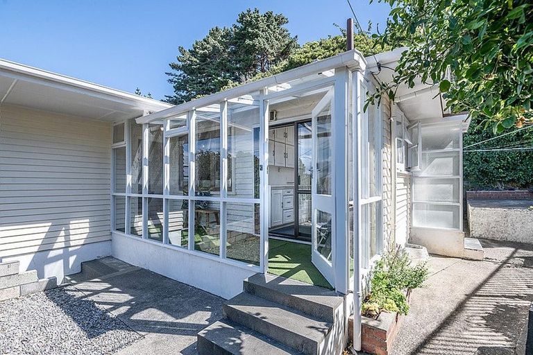 Photo of property in 26 Arapiko Street, Johnsonville, Wellington, 6037