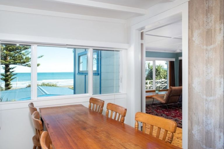 Photo of property in 12 Makorori Beach Road, Makorori, Gisborne, 4073