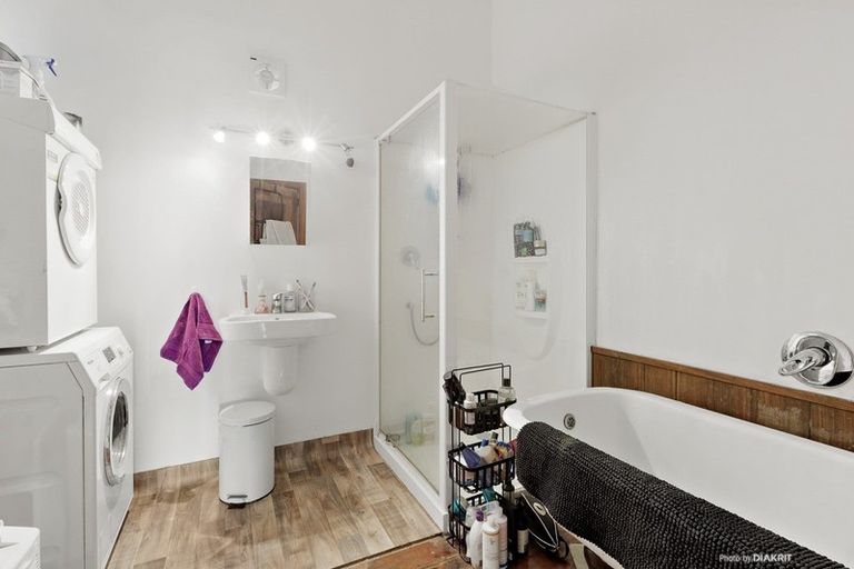 Photo of property in 23d Maida Vale Road, Roseneath, Wellington, 6011