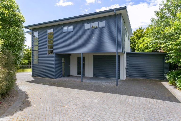 Photo of property in 10 Kapuka Place, Wharewaka, Taupo, 3330