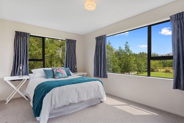 Photo of property in 2 Campbell Lane, Oxford, 7430