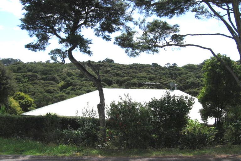 Photo of property in 22 Crescent Road East, Ostend, Waiheke Island, 1081