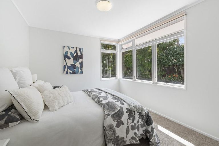 Photo of property in 21 Holland Road, Hillcrest, Auckland, 0627
