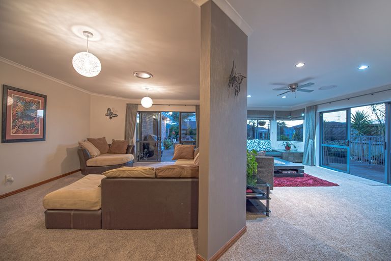 Photo of property in 156 Evans Road, Papamoa Beach, Papamoa, 3118