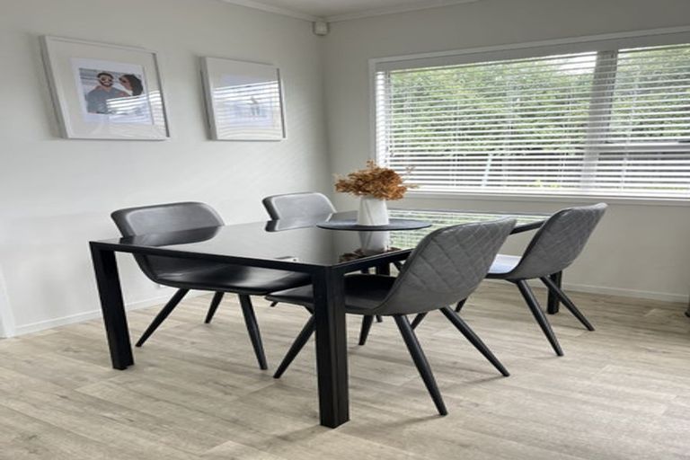 Photo of property in 95 Santiago Crescent, Unsworth Heights, Auckland, 0632