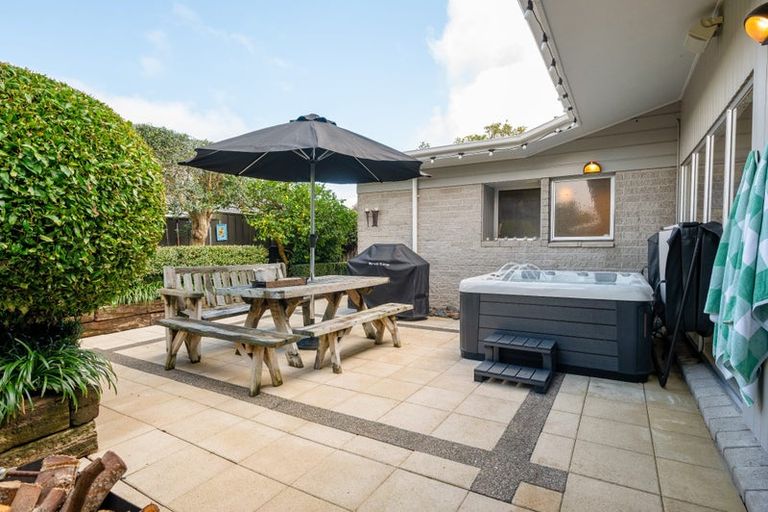 Photo of property in 6 Marnane Terrace, St Andrews, Hamilton, 3200