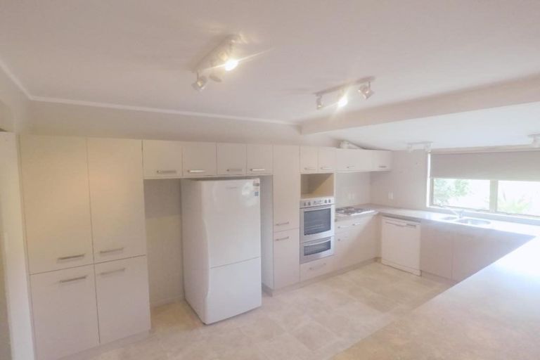 Photo of property in 40 Halswater Drive, Churton Park, Wellington, 6037