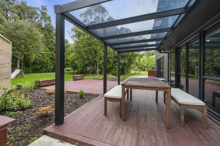 Photo of property in 402 Turitea Road, Turitea, Palmerston North, 4472