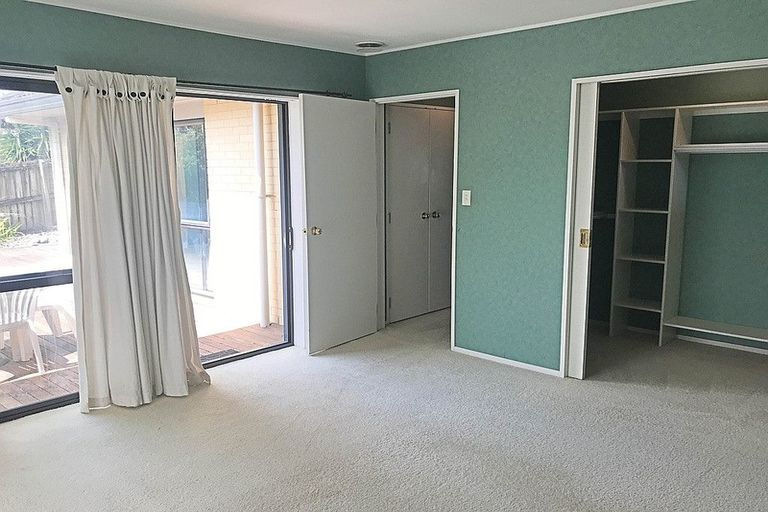 Photo of property in 1/8 Daria Place, Northpark, Auckland, 2013