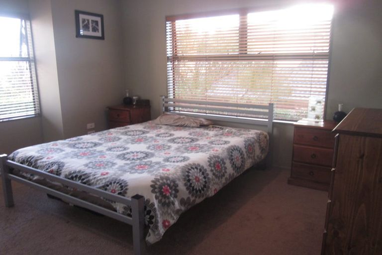 Photo of property in 22 Arrowsmith Drive, Clover Park, Auckland, 2019
