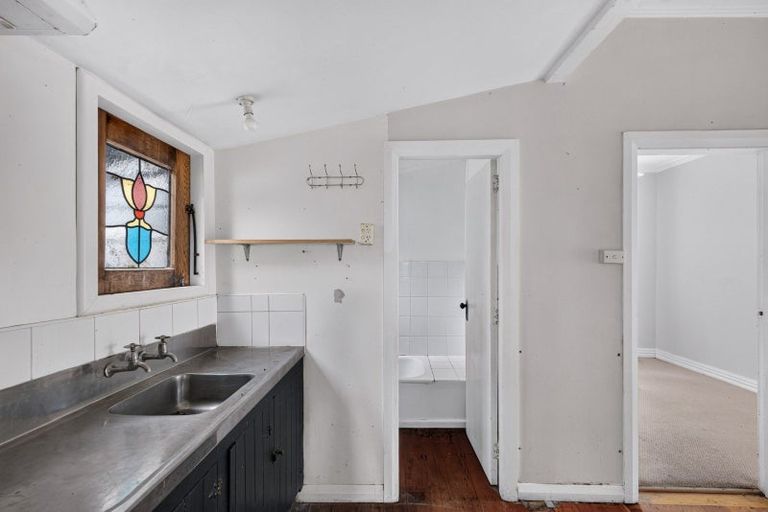 Photo of property in 4 Paradise Road, Napier South, Napier, 4110