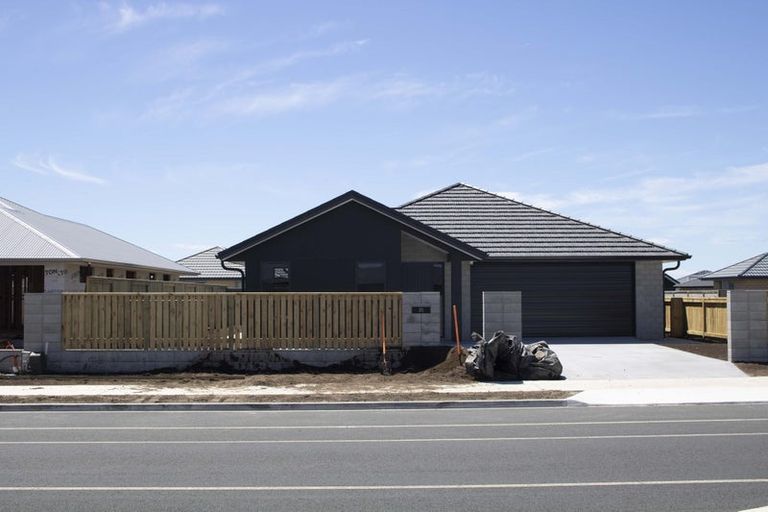 Photo of property in 205 Te Okuroa Drive, Papamoa, 3118