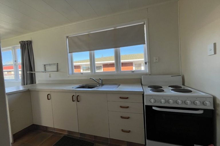 Photo of property in 21 Manu Crescent, Upper Vogeltown, New Plymouth, 4310