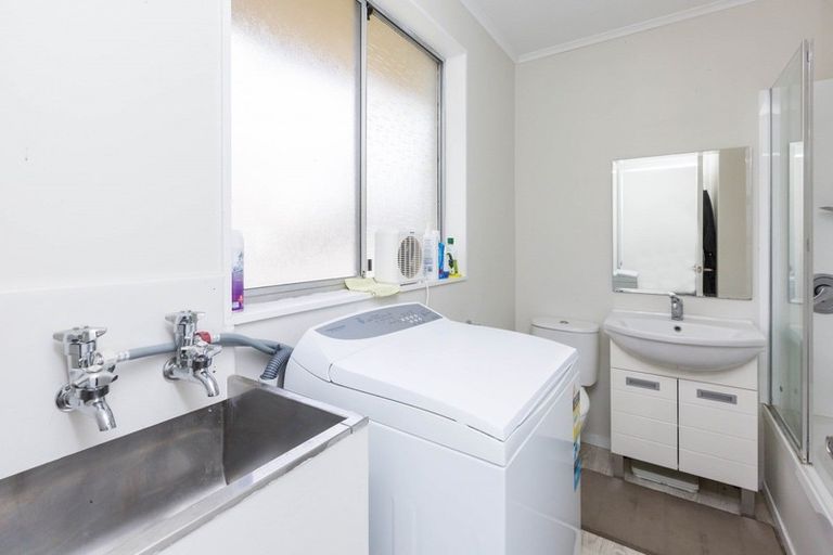 Photo of property in 2/12 Wilford Street, Wallaceville, Upper Hutt, 5018