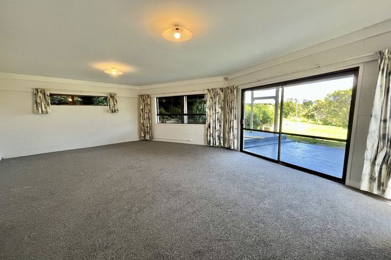 Photo of property in 34 Telstar Place, Beach Haven, Auckland, 0626