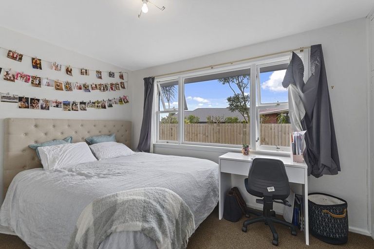 Photo of property in 56 Middlepark Road, Sockburn, Christchurch, 8042