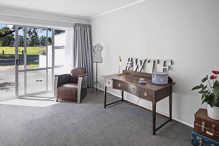 Photo of property in 17 Carlyle Street, Leamington, Cambridge, 3432