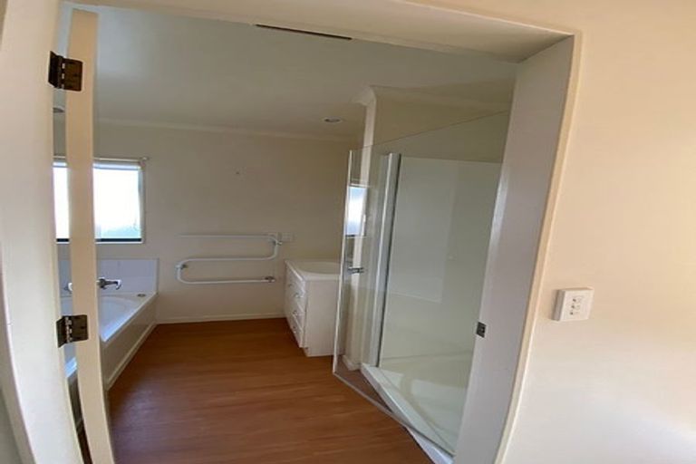 Photo of property in 132b Stokes Valley Road, Stokes Valley, Lower Hutt, 5019