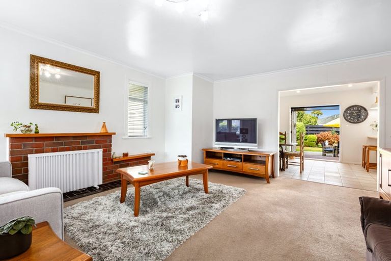 Photo of property in 11 Avalon Crescent, Avalon, Lower Hutt, 5011
