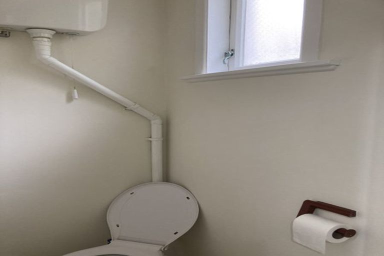 Photo of property in 1 Baring Street, Oriental Bay, Wellington, 6011