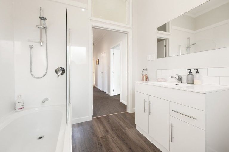 Photo of property in 2a Bond Street, Hamilton East, Hamilton, 3216