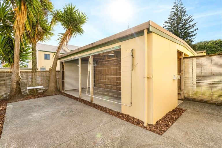 Photo of property in 7 Mt Lebanon Lane, Henderson, Auckland, 0612
