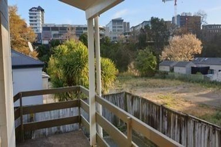 Photo of property in 8/7 Opoia Road, Hamilton East, Hamilton, 3216