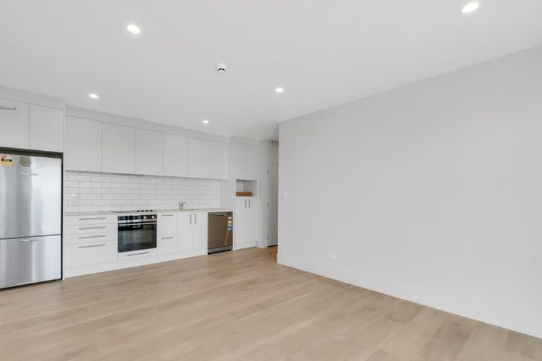 Photo of property in 104/165 Lake Road, Northcote, Auckland, 0627