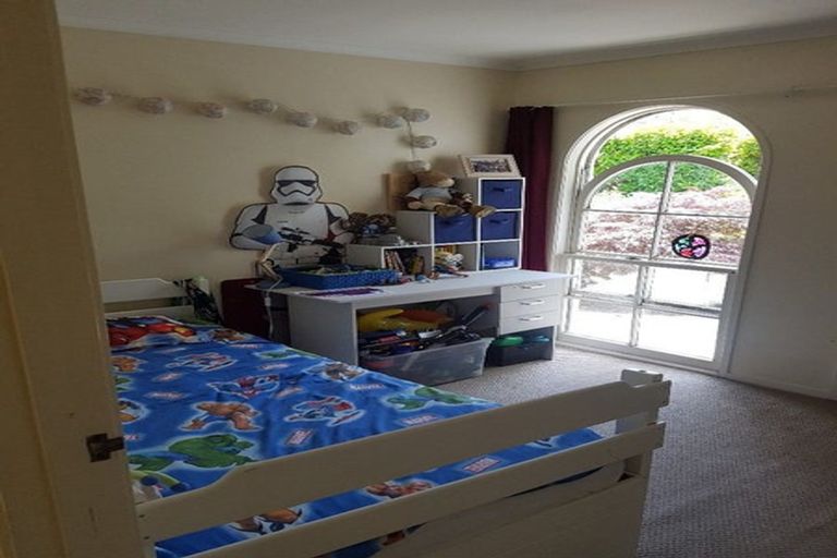 Photo of property in 8 Himalaya Drive, Half Moon Bay, Auckland, 2012