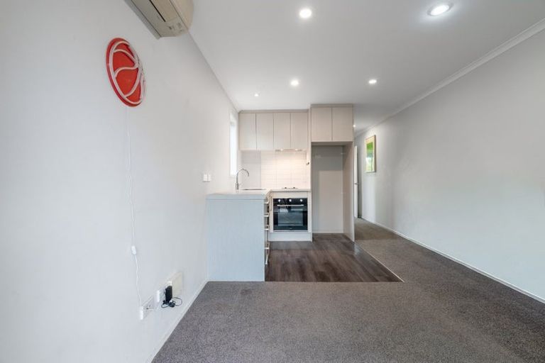 Photo of property in 104 Bowhill Road, New Brighton, Christchurch, 8083