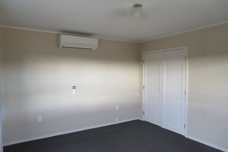 Photo of property in 3 Merrill Place, Birkdale, Auckland, 0626