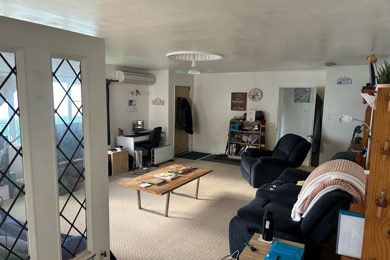 Photo of property in 58 Happy Valley Road, Owhiro Bay, Wellington, 6023