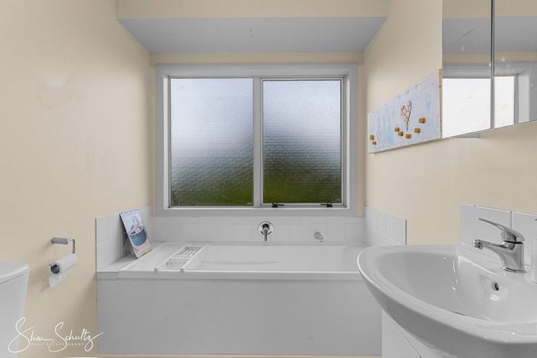 Photo of property in 16 Nikau Lane, Maungaturoto, 0520