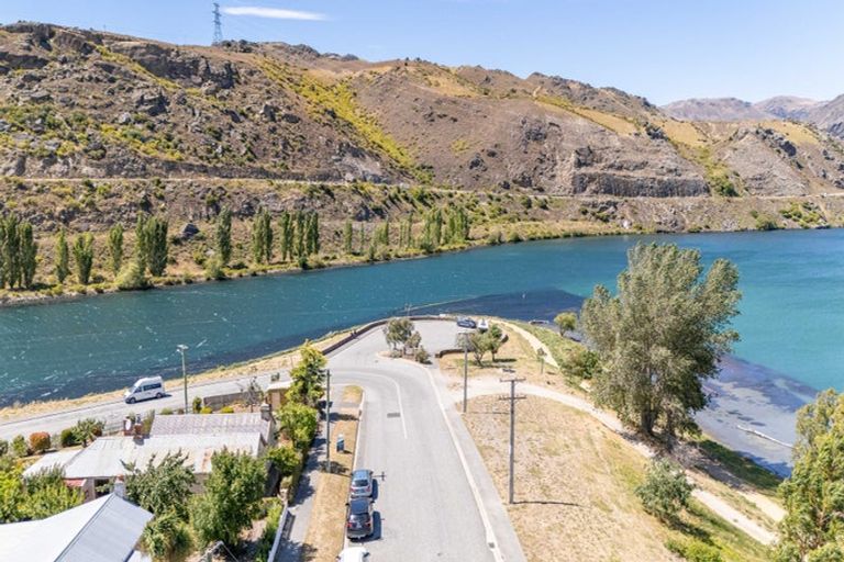 Photo of property in 13 Inniscort Street, Cromwell, 9310