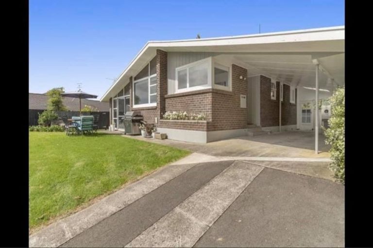 Photo of property in 25 Waikite Road, Welcome Bay, Tauranga, 3112
