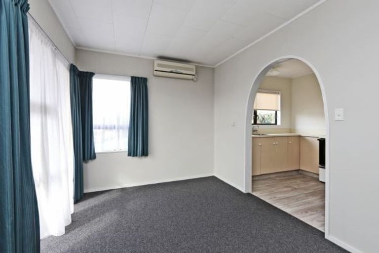 Photo of property in 7/501 Eastbourne Street East, Hastings, 4122