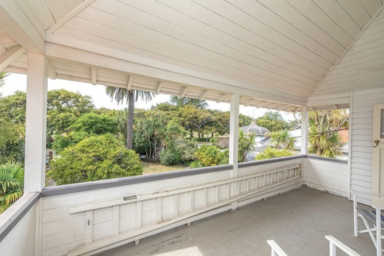 Photo of property in 52 Parsons Street, Saint Johns Hill, Whanganui, 4501