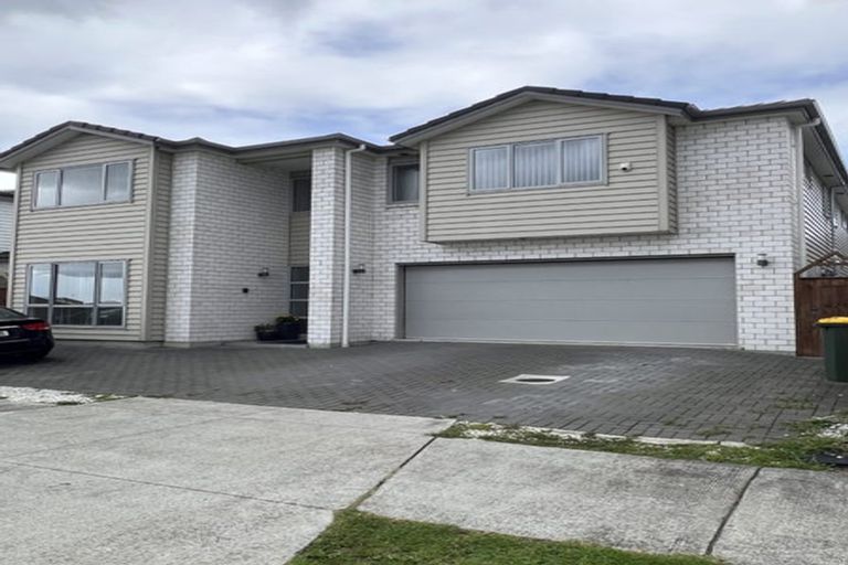 Photo of property in 16 Hikuawa Road, Flat Bush, Auckland, 2019