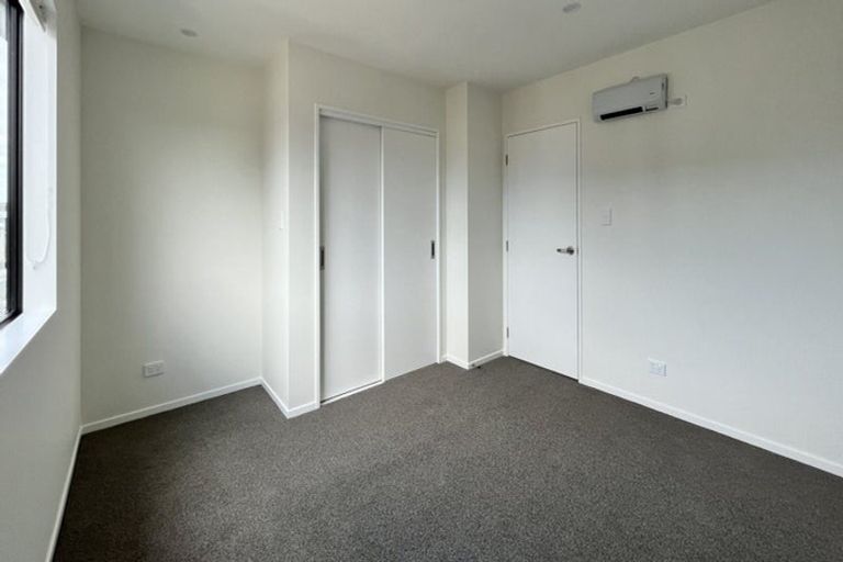 Photo of property in 4/476 West Coast Road, Glen Eden, Auckland, 0602