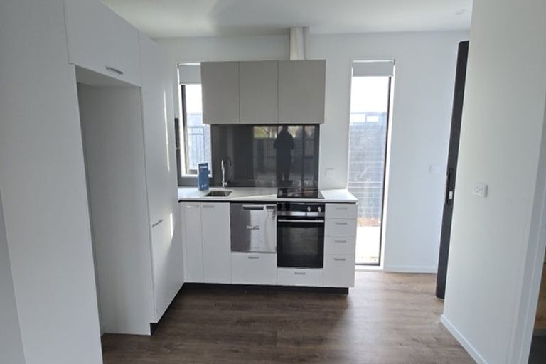 Photo of property in 9/43 New Brighton Road, Shirley, Christchurch, 8061