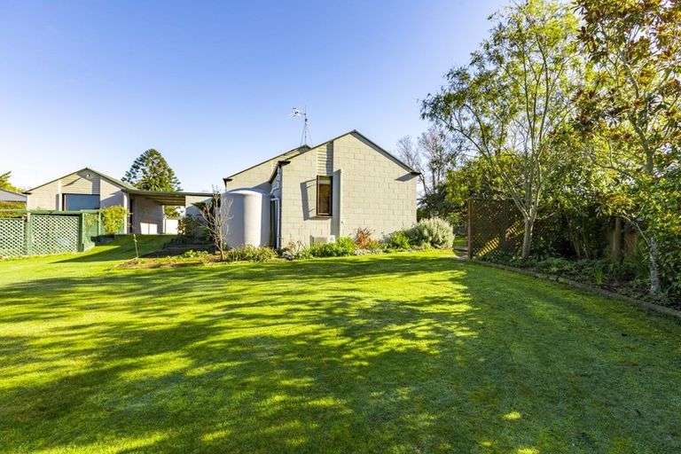 Photo of property in 36 Church Street, Waipawa, 4210