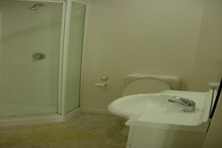 Photo of property in Courtenay Apartments, 406/120 Courtenay Place, Te Aro, Wellington, 6011