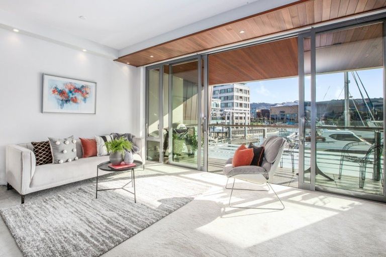 Photo of property in Clyde Quay Wharf, 1/7b Clyde Quay Wharf, Te Aro, Wellington, 6011