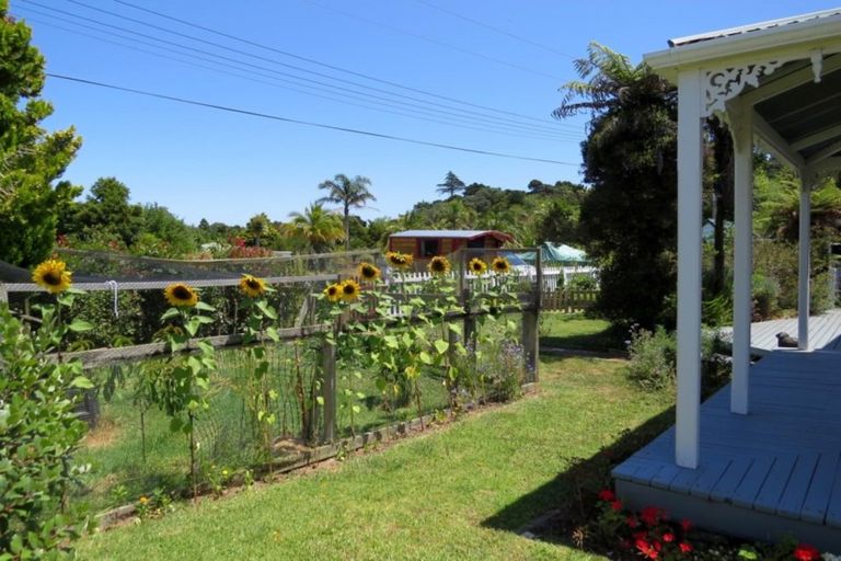 Photo of property in 112 Te Tiki Street, Coromandel, 3506