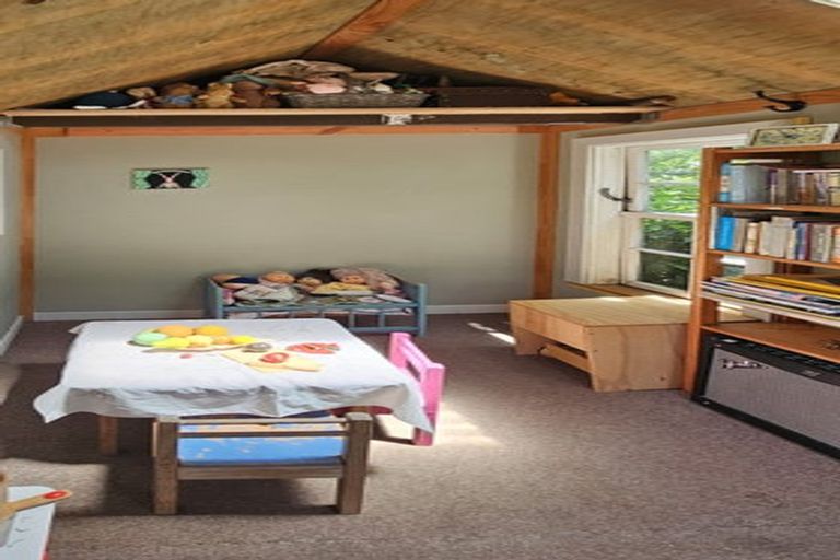 Photo of property in 16 Wentworth Street, Mornington, Wellington, 6021