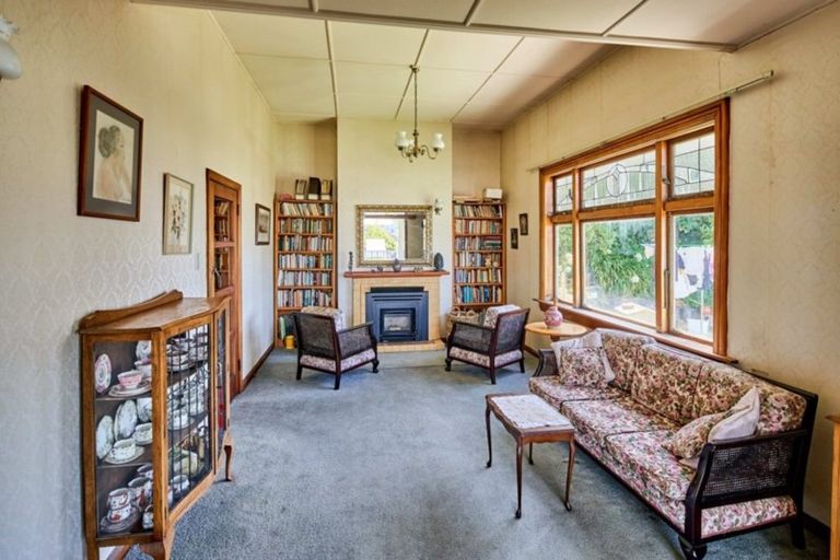 Photo of property in 8 Pitarua Street, Thorndon, Wellington, 6011